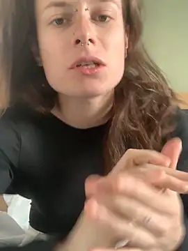 GoldenPussy1329 online show from 03-25-26, 04:57