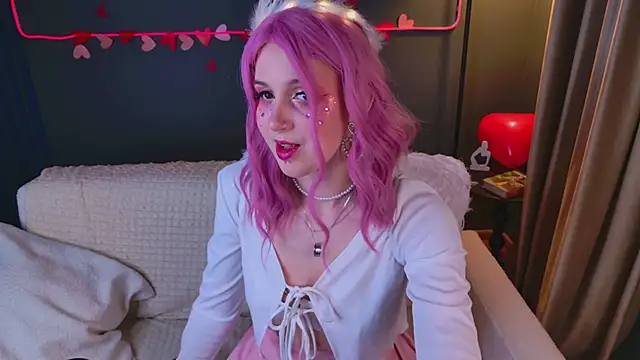 luna son online show from 02-13-26, 09:44