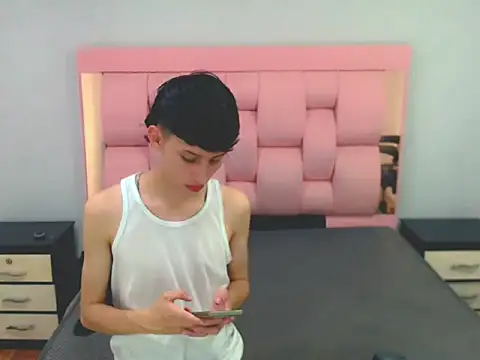 thaigo twink38 online show from 10-31-25, 10:11