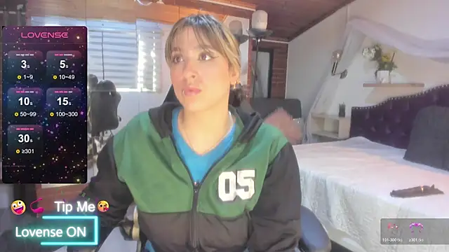 sophialyh 1 online show from 05-13-26, 01:08
