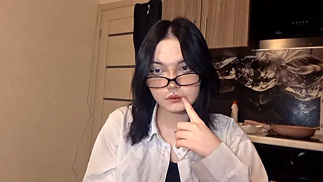 Snapshot of Beeping_Creature chatting on 02-14-26, 05:21 Beeping Creature online show from 02-14-26, 05:21