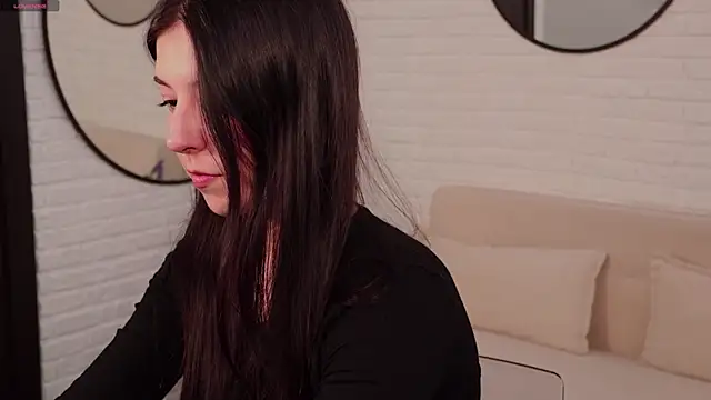 Azaliya Haze online show from 10-01-25, 10:32