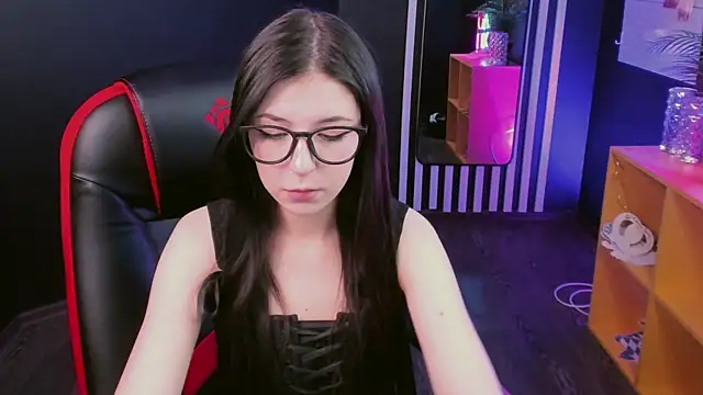 Azaliya Haze online show from 10-03-25, 10:23