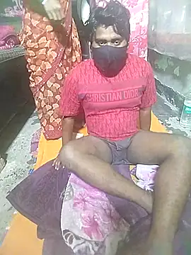 RED Queen 6 online show from 11-25-25, 03:01