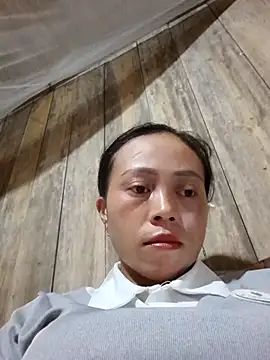 Tuyet xx online show from 10-17-25, 12:41