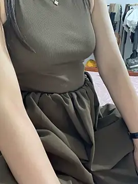 lee ly online show from 10-26-25, 03:07