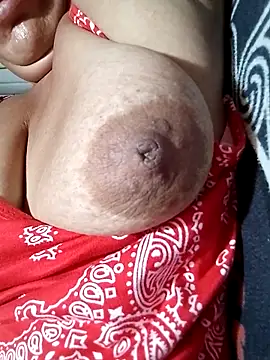 Hotmommax online show from 02-23-26, 07:44