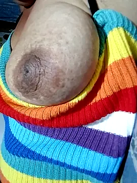 Hotmommax online show from 03-03-26, 08:15