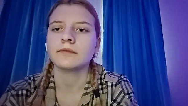 LynteriLain online show from 12-03-25, 05:26