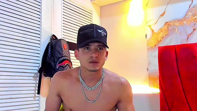 Snapshot of daniscot chatting on 11-05-25, 03:39 daniscot online show from 11-05-25, 03:39