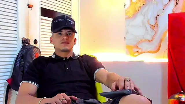 Snapshot of daniscot chatting on 12-16-25, 03:55 daniscot online show from 12-16-25, 03:55