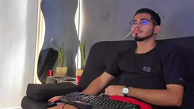 Jaybrown  1 online show from 10-31-25, 02:29