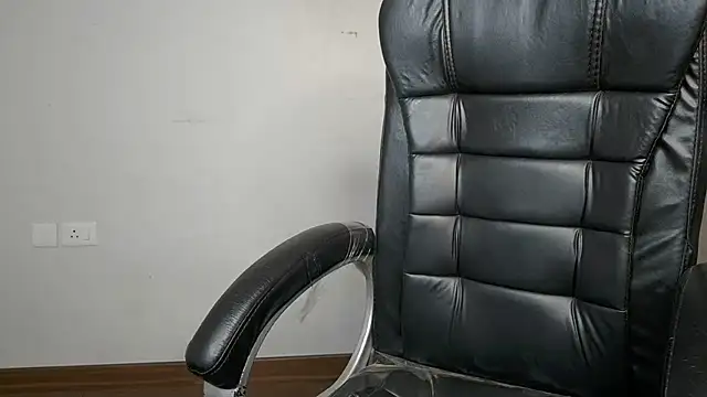 Snapshot of mooonlightbaby chatting on 04-11-26, 06:45 mooonlightbaby online show from 04-11-26, 06:45