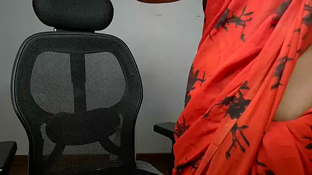 Snapshot of mooonlightbaby chatting on 04-13-26, 04:45 mooonlightbaby online show from 04-13-26, 04:45