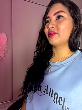 Snapshot of EmilyZuits chatting on 11-22-25, 09:58 EmilyZuits online show from 11-22-25, 09:58