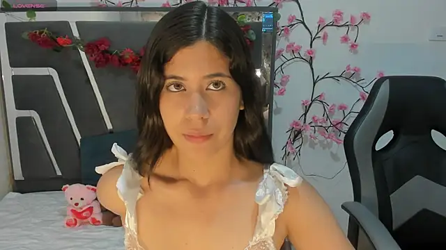 KendallMiller2 online show from 10-17-25, 07:27