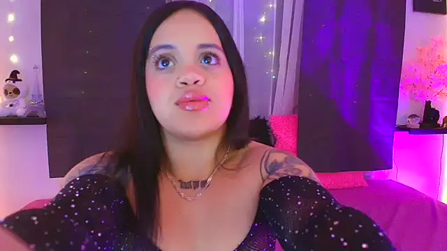 Snapshot of Sussyroxxx chatting on 07-10-26, 05:12 Sussyroxxx online show from 07-10-26, 05:12