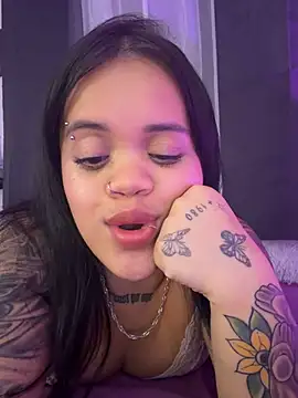 Snapshot of Sussyroxxx chatting on 07-18-26, 05:33 Sussyroxxx online show from 07-18-26, 05:33