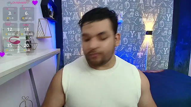 Snapshot of Adonis_Walker chatting on 10-07-25, 08:17 Adonis Walker online show from 10-07-25, 08:17