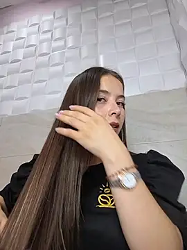 Snapshot of EmmaValencia_ chatting on 11-28-25, 10:01 EmmaValencia online show from 11-28-25, 10:01