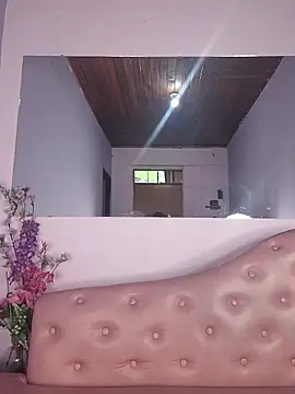 Snapshot of EmmaValencia_ chatting on 01-08-26, 10:23 EmmaValencia online show from 01-08-26, 10:23