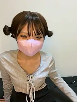 Snapshot of Riria_xx chatting on 02-25-26, 03:38 Riria xx online show from 02-25-26, 03:38