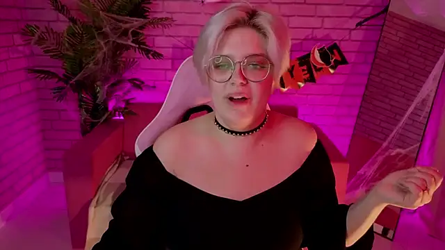 DominiqueSweetie online show from 10-30-25, 12:06