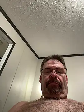Snapshot of Rivers421 chatting on 06-14-26, 03:30 Rivers421 online show from 06-14-26, 03:30