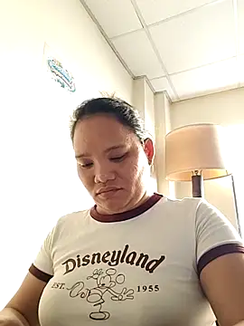 Snapshot of NestleGirl22 chatting on 03-19-26, 09:24 NestleGirl22 online show from 03-19-26, 09:24