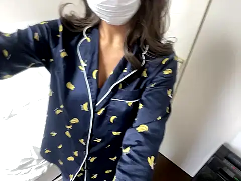 Snapshot of Toriyufu chatting on 11-03-25, 10:53 Toriyufu online show from 11-03-25, 10:53