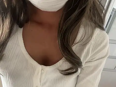 Snapshot of Toriyufu chatting on 11-05-25, 01:38 Toriyufu online show from 11-05-25, 01:38