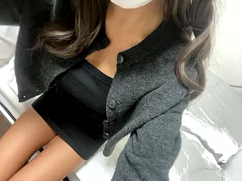 Snapshot of Toriyufu chatting on 12-03-25, 11:03 Toriyufu online show from 12-03-25, 11:03