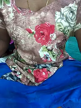 Snapshot of Tamilselviroja- chatting on 10-24-25, 03:52 Tamilselviroja- online show from 10-24-25, 03:52
