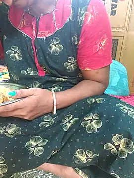 Snapshot of Tamilselviroja- chatting on 11-11-25, 03:56 Tamilselviroja- online show from 11-11-25, 03:56