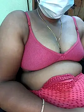 Snapshot of Tamilselviroja- chatting on 11-24-25, 04:18 Tamilselviroja- online show from 11-24-25, 04:18