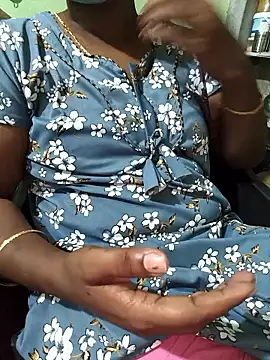 Snapshot of Tamilselviroja- chatting on 05-07-26, 01:49 Tamilselviroja- online show from 05-07-26, 01:49