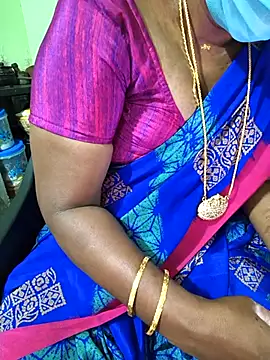 Snapshot of Tamilselviroja- chatting on 05-25-26, 03:18 Tamilselviroja- online show from 05-25-26, 03:18