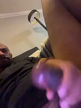 Snapshot of XxvanxX chatting on 02-12-26, 12:49 XxvanxX online show from 02-12-26, 12:49