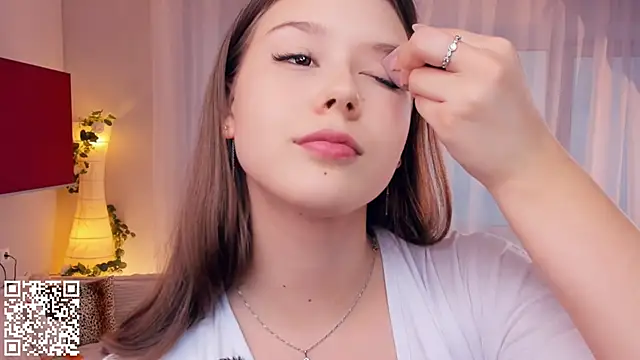 Snapshot of MondoNeko chatting on 10-25-25, 07:16 MondoNeko online show from 10-25-25, 07:16