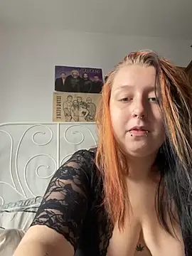 Snapshot of SweetieLina chatting on 10-10-25, 08:13 SweetieLina online show from 10-10-25, 08:13