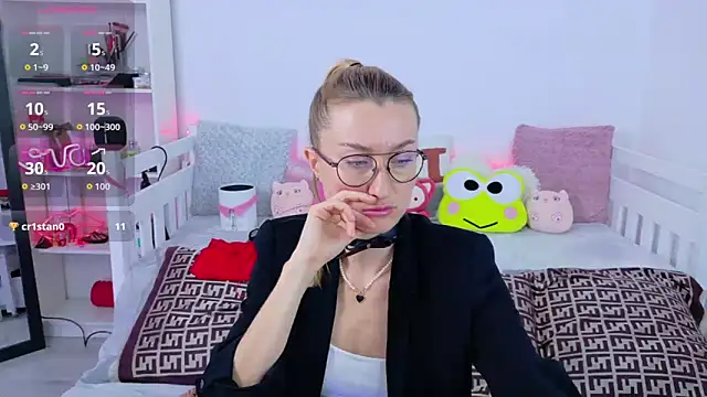 Snapshot of MysticRoxanne chatting on 11-20-25, 08:41 MysticRoxanne online show from 11-20-25, 08:41