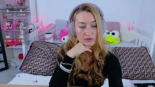 Snapshot of MysticRoxanne chatting on 11-21-25, 10:47 MysticRoxanne online show from 11-21-25, 10:47