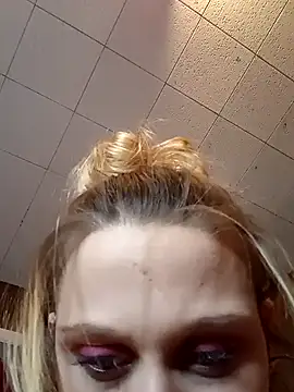 Queen2454 online show from 01-19-26, 02:21