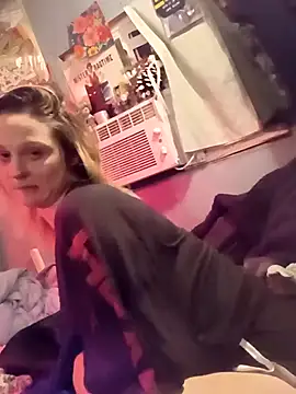 Queen2454 online show from 02-18-26, 10:00