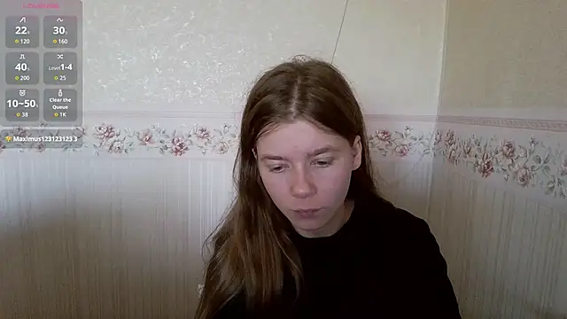 Snapshot of 0nlyLola chatting on 10-25-25, 07:16 0nlyLola online show from 10-25-25, 07:16