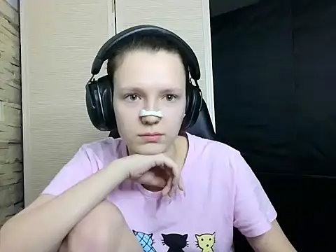 Diana-back online show from 11-15-25, 01:18