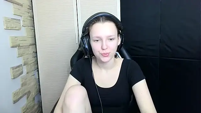 Diana-back online show from 11-19-25, 12:05