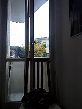 Snapshot of thonyx93 chatting on 11-15-25, 02:57 thonyx93 online show from 11-15-25, 02:57