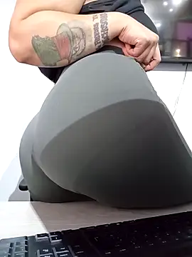 rojita-rojita online show from 12-18-25, 06:41