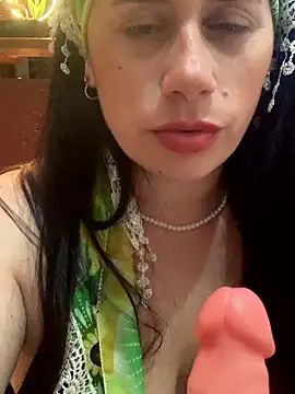 Snapshot of Amarteverdaderamente chatting on 10-23-25, 02:00 Amarteverdaderamente online show from 10-23-25, 02:00